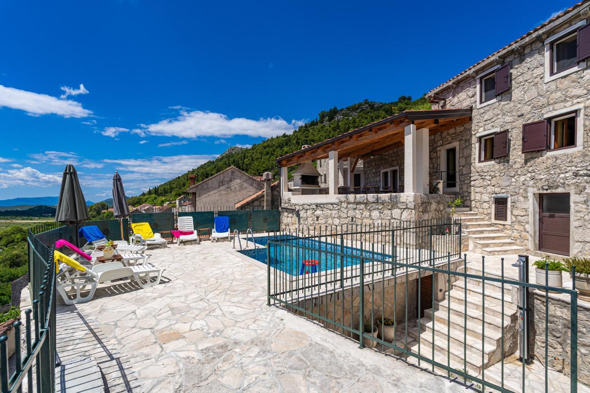 Private Pool - Meditteranean Peace *